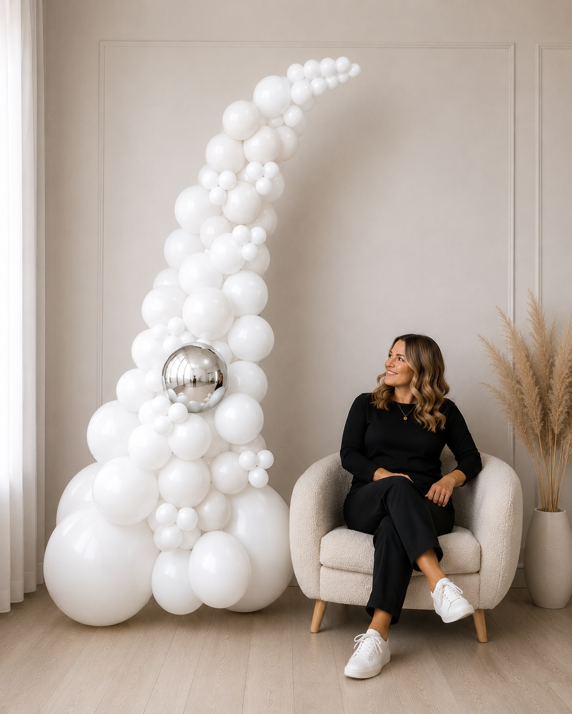 White Crescent Column - Image 2