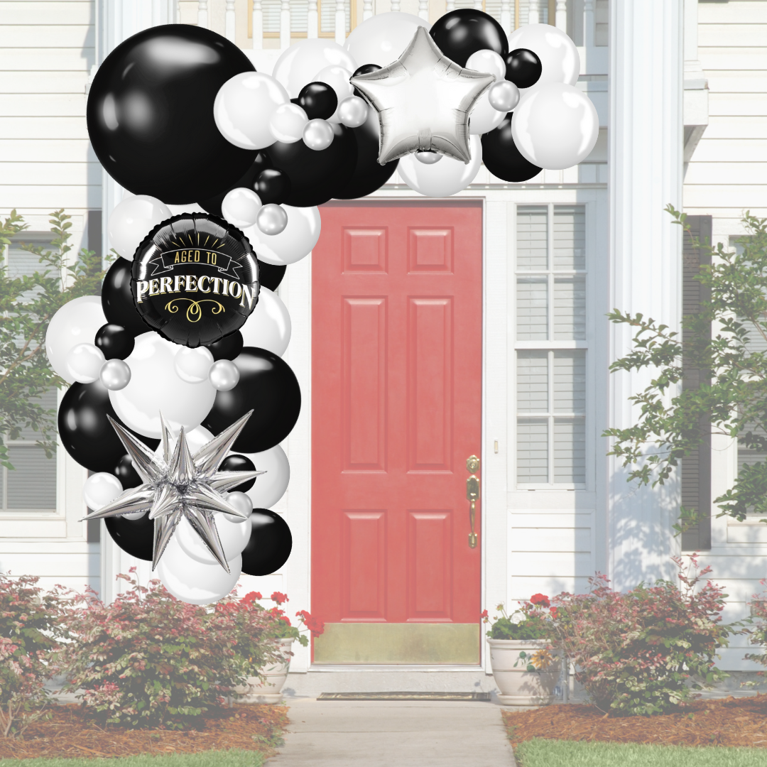 Black and White Fancy Garland Large BG (1)